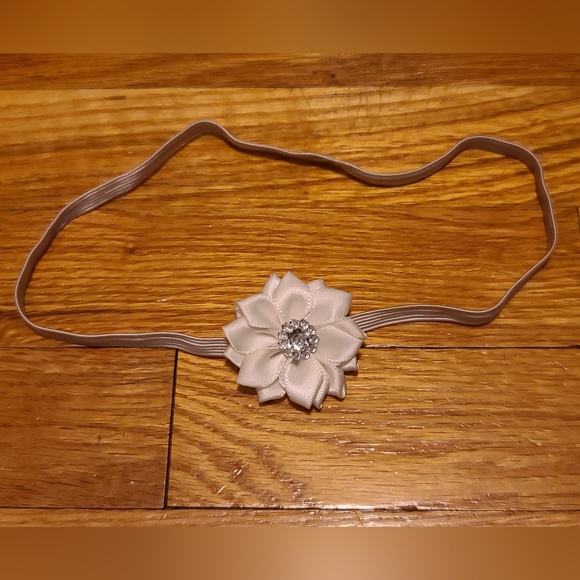 10 for $16 - Infant Girls Headband with White Flower - Picture 1 of 1
